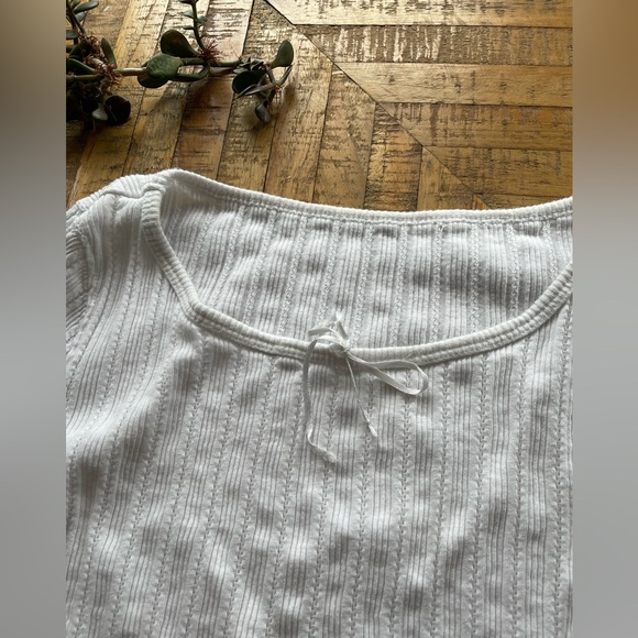 Coquette quarter-sleeved top - Picture 2 of 4